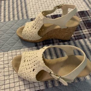 Wedge sandals